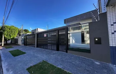 Casa com 3 quartos à venda na R. São Lourenço, 452, 452, Jardim Alvorada, Maringá