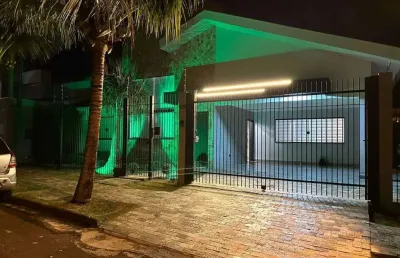 Casa com 3 quartos à venda na Rua Brilhante, 169, Jardim Santa Helena, Maringá