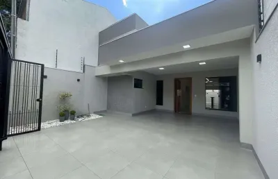 Casa com 3 quartos à venda na Rua Bolívar, 45, Vila Morangueira, Maringá