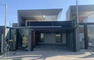 Casa com 1 quarto à venda na Rua Pioneiro Jones Sales Pontes, 196, Jardim Munique, Maringá