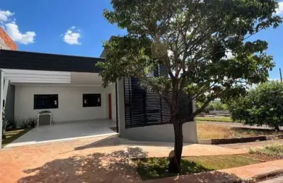 Casa com 3 quartos à venda na Rua Pioneira Eufrázia Goelzer Araújo, 121, Jardim São Paulo, Maringá