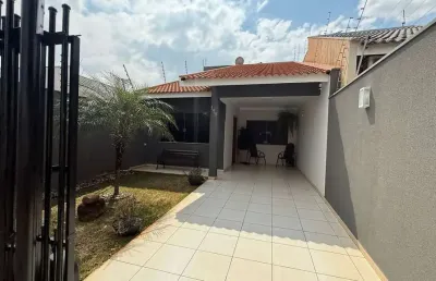 Casa com 3 quartos à venda na Rua Ana Coronado Marquioto, 155, Jardim Paulista III, Maringá