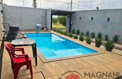 Área de lazer em floresta, em frente ao posto policial rodoviário