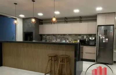 ??casa com 4 quartos na vila morangueira em maringá! ?