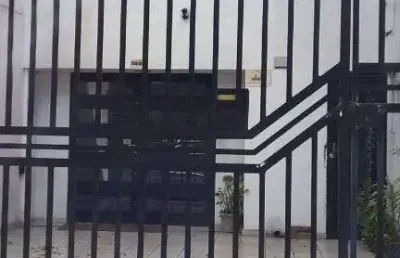 Planalto paulista a poucos minutos da estação do metro são judas, casa comercial 300 metros, 2 vagas ótima localização e valor !!!!