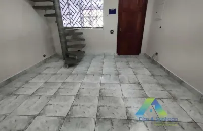 Sobrado com 3 dormitórios e 2 vagas à três quadras do metrô sacomã!!