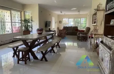 Casa com 5 dormitórios e 6 vagas para locação em bosque da saúde/sp!