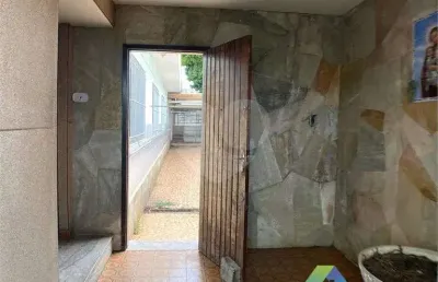 Casa térrea, residencial na  vila das mercês região da saúde com 430m² de área total.