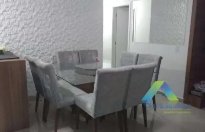 Lindo apartamento todo reformado decorado com 3 dormitórios e ótima localização