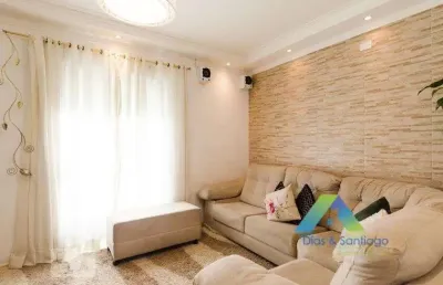 Apartamento com quintal e churrasqueira em condomínio diferenciado, com 2 dormitórios, 2 vagas com área gourmet excelente localização.