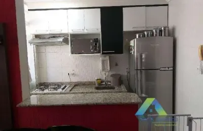 Lindo apartamento com 2 dormitórios, 1 vaga excelente localização com facil acesso a comércios e principais avenidas