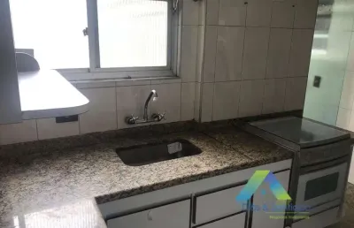 Apartamento 96 metros, a 5 minutos da estação do metro saúde com 4 dormitórios, 3 banheiros facil macesso a comercios e principais avenidas excelente
