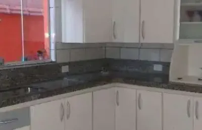 Santo andré lindo sobrado 3 dormitórios, sendo 1 suíte, espaço gourmet, 2 vagas com ótima localização e valor !!!