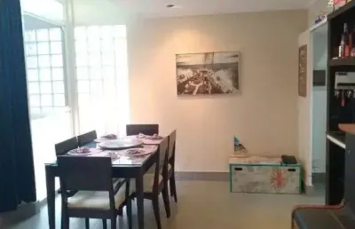 Casa de condomínio à venda com 180m², 3 quartos e 2 vagas