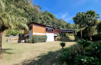 Casa com 5 suítes, 258 m² em quebra frascos - teresópolis/rj