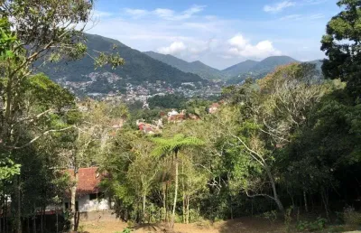 Terreno com 728 m² no parque do ingá - teresópolis/rj.