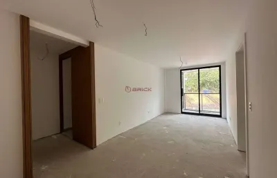 Apartamento com 3 quartos sendo 1 suíte em agriões - teresópois/rj.