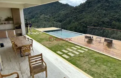 Casa com 4 suítes em condomínio em vargem grande - teresópolis/rj.