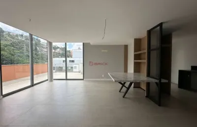 Cobertura linear com 3 quartos sendo 2 suítes em agriões - teresópolis/rj.
