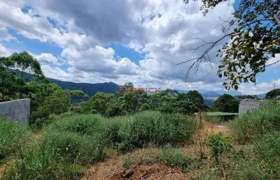 Terreno com 600 m² em condomínio no parque do imbuí - teresópolis/rj.