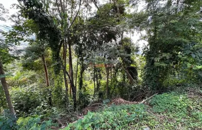 Terreno com 673 m² em condomínio em quebra frascos - teresópolis/rj.