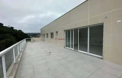 Cobertura linear com 3 quartos sendo 1 suíte em agriões - teresópolis/rj.