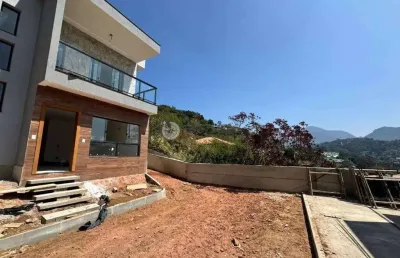 Casa com 3 suítes em condomínio no golfe - teresópolis/rj.