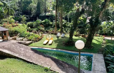 Casa em estilo sítio com 8 mil m² na cascata dos amores - teresópolis/rj.