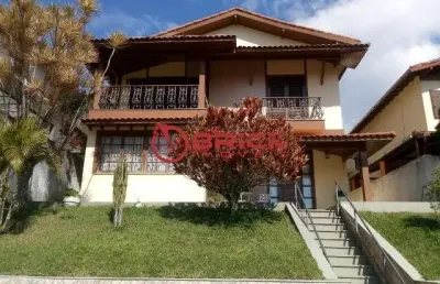 Casa independente com 5 quartos sendo 2 suítes em agriões - teresópolis/rj.