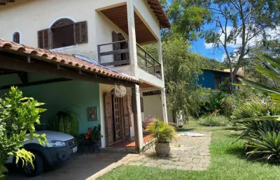 Casa independente com 3 quartos, 1.300 m² em albuquerque - teresópolis/rj.