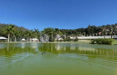 Terreno com 444 m² em condomínio em vargem grande - teresópolis/rj.