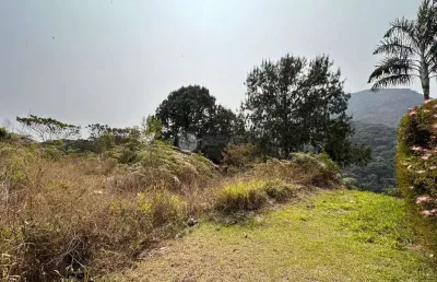 Terreno com 600 m² condomínio em albuquerque, teresópolis/rj.