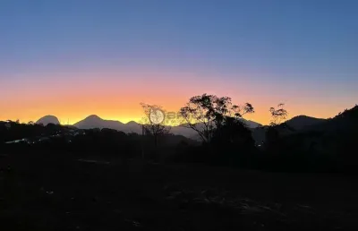 Terreno à venda na Rua Felizardo Ribeiro, 100, Tijuca, Teresópolis