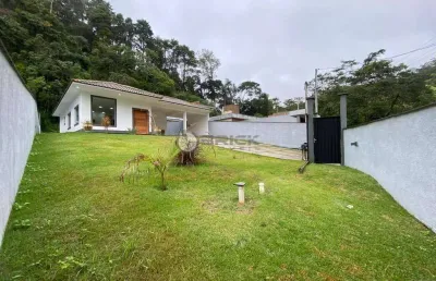 Casa para venda com 3 quartos sendo 1 suíte, 130 m² em quebra frascos - teresópolis/rj.