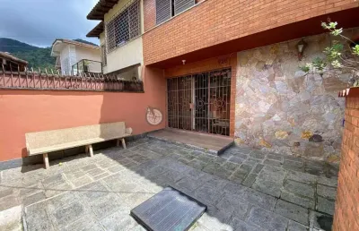 Casa com 5 quartos, 250 m²  em condomínio no alto - teresópolis/rj