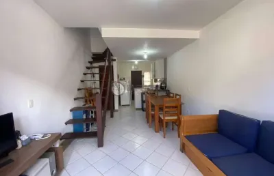Casa para venda com 2 quartos, 60 m² no parque do imbuí - teresópolis/rj.