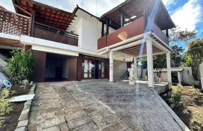 Casa à venda com 5 quartos sendo 1 suíte + dependência completa, 422 m² de terreno em iucas - teresópolis/rj.