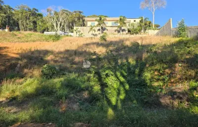 Terreno à venda dentro de condomínio, 565.6 m² na prata - teresópolis/rj.
