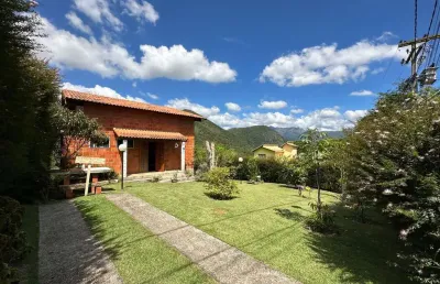 Casa em condomínio com 2 quartos sendo 1 suíte em sebastiana - teresópolis/rj.