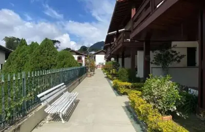 Casa em condomínio com 4 quartos sendo 2 suítes no alto - teresópolis/rj.