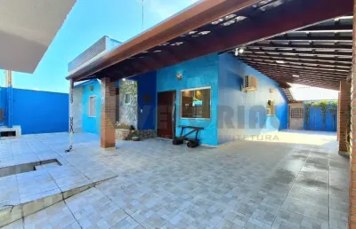 Casa com 4 suítes e piscina, jardim britânia  caraguatatuba sp