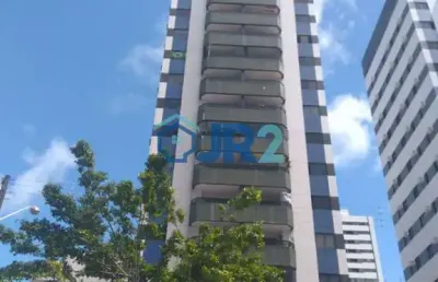 Apartamento de luxo  3 quartos 2 suíte 2 garagem / 2 quadra do mar