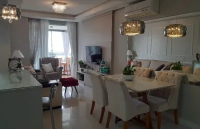 Apartamernto de 3 dormitórios, 1 suite, 2 vagas, mobiliado.