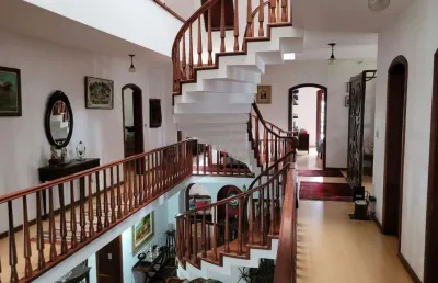Casa com 5 quartos à venda na Rua das Camélias, 892, Conjunto Habitacional Inocente Vila Nova Júnior, Maringá