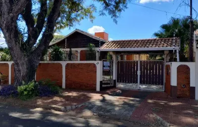 Casa com 4 quartos para alugar na rua romário martins, 79, zona 02, maringá, 353 m2 por r$ 4.700