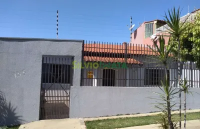 Casa com 4 quartos à venda na Rua Coelho Neto, 155, Zona 05, Maringá
