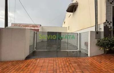 Excelente sala comercial de 93m² para locar no conjunto leal leao.