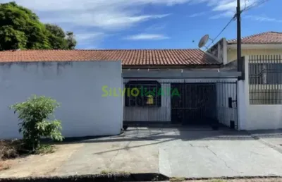 Casa com 2 quartos à venda na Rua Pioneiro José Alves Filho, 249, Jardim Pinheiros II, Maringá
