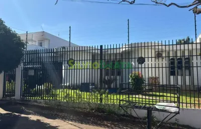 Excelente casa comercial de 566 m² para alugar na zona 05, próximo à praça pio xii (praça das antenas).