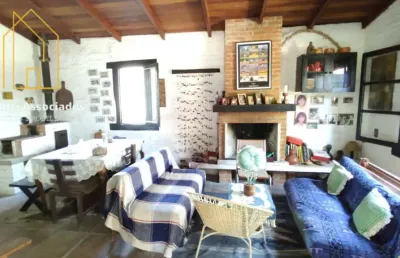 Casa estilo rustica, 2 dorm. terreno de 2000m² na chácara colibri, km.26